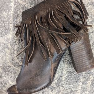 Diba True Size 7 fringe booties